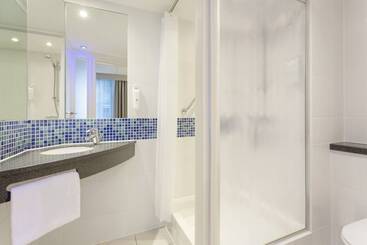 هتل Holiday Inn Express Edinburgh City Centre, An Ihg