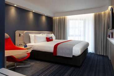 هتل Holiday Inn Express Edinburgh City Centre, An Ihg