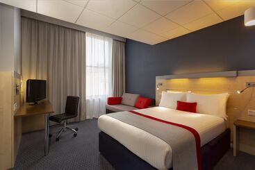 هتل Holiday Inn Express Edinburgh City Centre, An Ihg