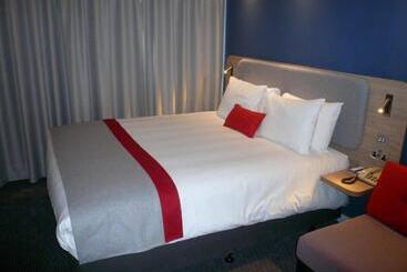 هتل Holiday Inn Express Oxford Kassam Stadium, An Ihg