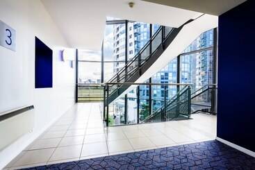 هتل Holiday Inn Express Portsmouth Gunwharf Quays, An Ihg