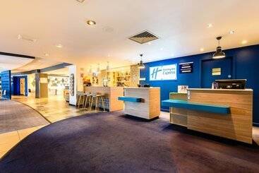 هتل Holiday Inn Express Portsmouth Gunwharf Quays, An Ihg