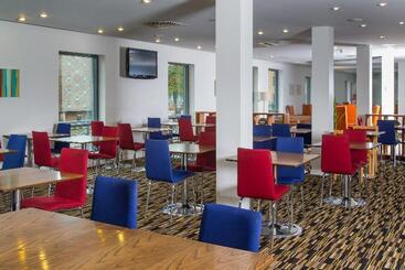 هتل Holiday Inn Express Stevenage, An Ihg