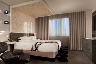 هتل Hyatt Regency Los Angeles International Airport