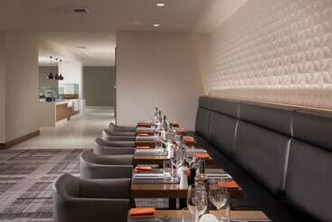 هتل Hyatt Regency Los Angeles International Airport