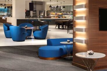هتل Hyatt Regency Los Angeles International Airport