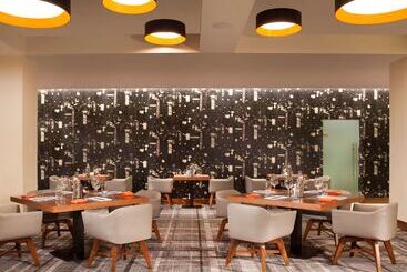 هتل Hyatt Regency Los Angeles International Airport