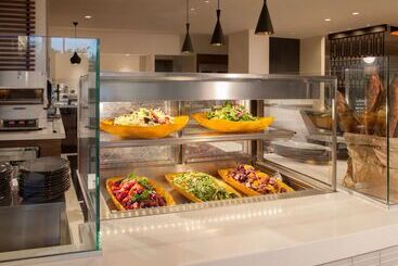 هتل Hyatt Regency Los Angeles International Airport