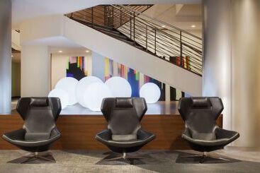 هتل Hyatt Regency Los Angeles International Airport