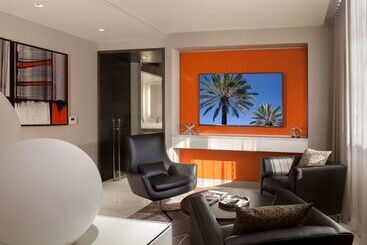 هتل Hyatt Regency Los Angeles International Airport