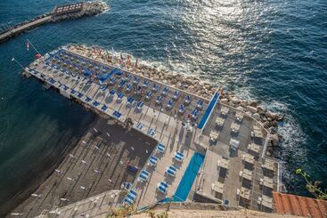 هتل Mediterraneo