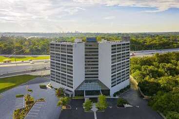 هتل Nashville Airport Marriott
