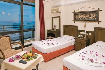 هتل Orion Beach
