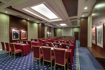 هتل Papillon Ayscha Resort & Spa