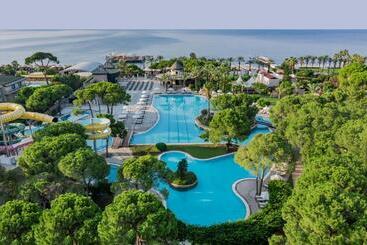 هتل Papillon Ayscha Resort & Spa
