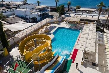 هتل Petunya Beach Resort