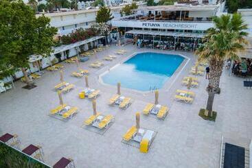 هتل Petunya Beach Resort