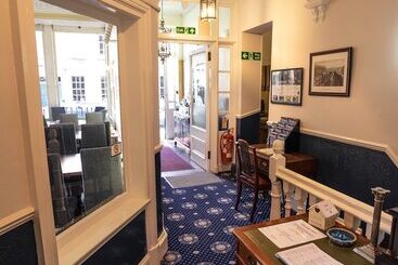 Regent House Hotel   City Centre