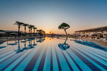 هتل Rixos Premium Belek, The Land of Legends Access