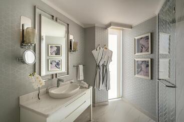 هتل Rixos Premium Belek, The Land of Legends Access