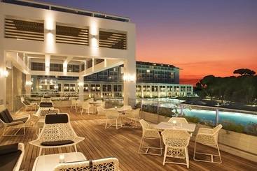 هتل Rixos Premium Belek, The Land of Legends Access