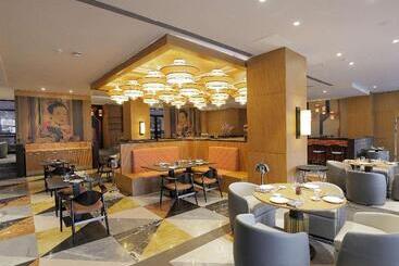 هتل Rixos Premium Belek, The Land of Legends Access