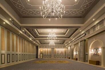 هتل Rixos Premium Belek, The Land of Legends Access