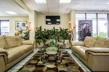 هتل Main Gate Kissimmee Formally Road Way Inn