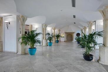هتل Sighientu Resort