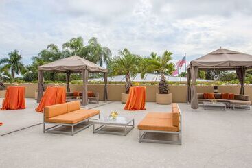 هتل Sonesta Miami Airport