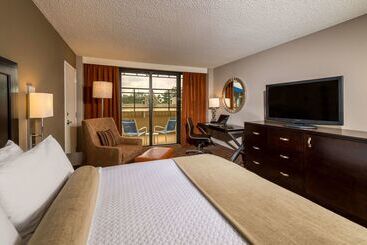 هتل Sonesta Miami Airport