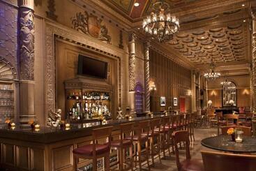 هتل The Biltmore Los Angeles