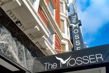 هتل The Mosser