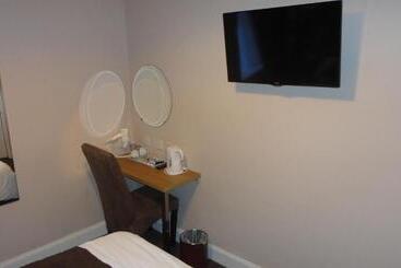 هتل Sandyford Lodge