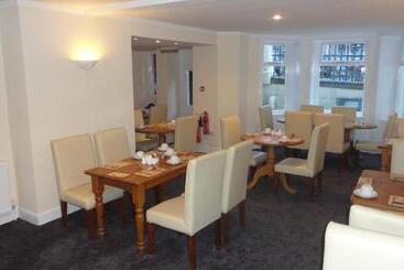 هتل Sandyford Lodge