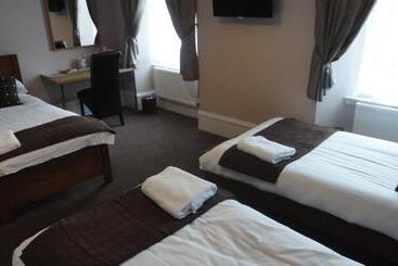 هتل Sandyford Lodge