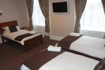 هتل Sandyford Lodge