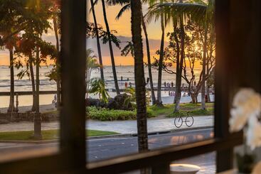هتل Waikiki Beach Marriott Resort & Spa