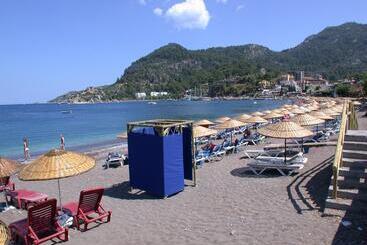 Loryma Resort