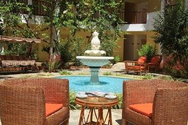 هتل Natur Garden