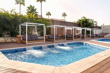 استراحتگاه Alua Suites Fuerteventura  All Inclusive