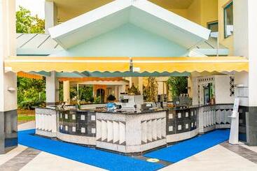 استراحتگاه Queen S Park Le Jardin