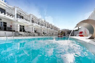 Vista Bonita, Gay and Lesbian Only Resort