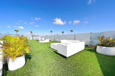 Vista Bonita, Gay and Lesbian Only Resort