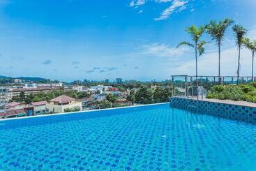 هتل Condo In Kata In Ozone A604