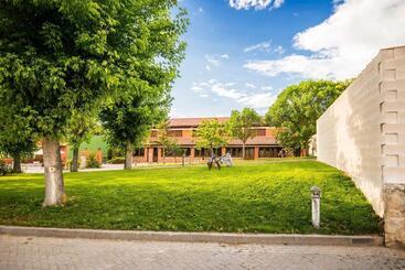 هتل Finca Valdobar
