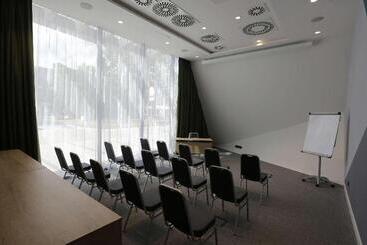 هتل Hampton By Hilton Olsztyn