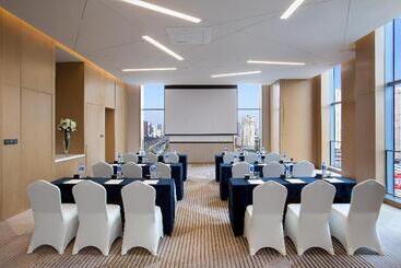 هتل Holiday Inn Wuxi Central Station, An Ihg