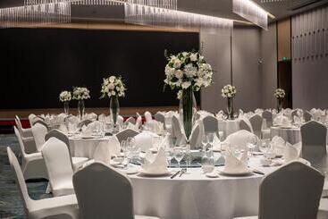 هتل Holiday Inn Wuxi Central Station, An Ihg