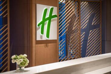 هتل Holiday Inn Wuxi Central Station, An Ihg